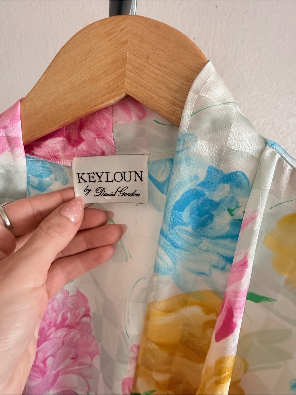Vintage Keyloun by David Gordon Floral Damask Satin Long Robe Pink Blue Yellow - Picture 2 of 4